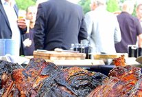 corporate hog roast img